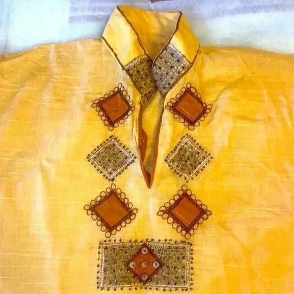 India 🇮🇳 traditional dress Khurti  - Hand made embroidery - Picture 8 of 8
